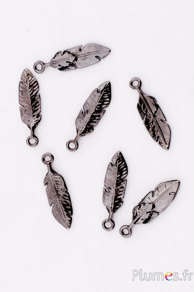 Pendentif en forme de plume - 30 x 10 mm - trou 3 mm - argenté